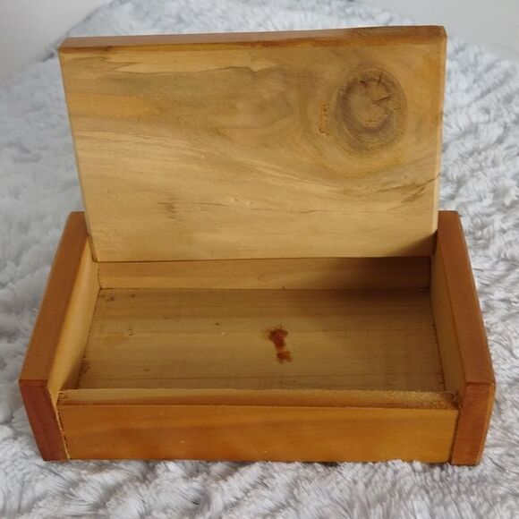 Wooden Cedar Bird Box  - Picture 3 of 6